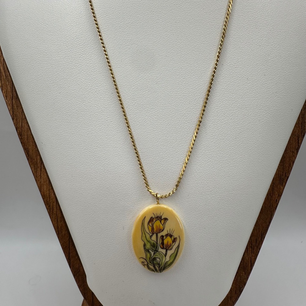 Vintage Hand Painted Yellow Tulip Floral Oval Pendant Gold Tone Chain Necklace